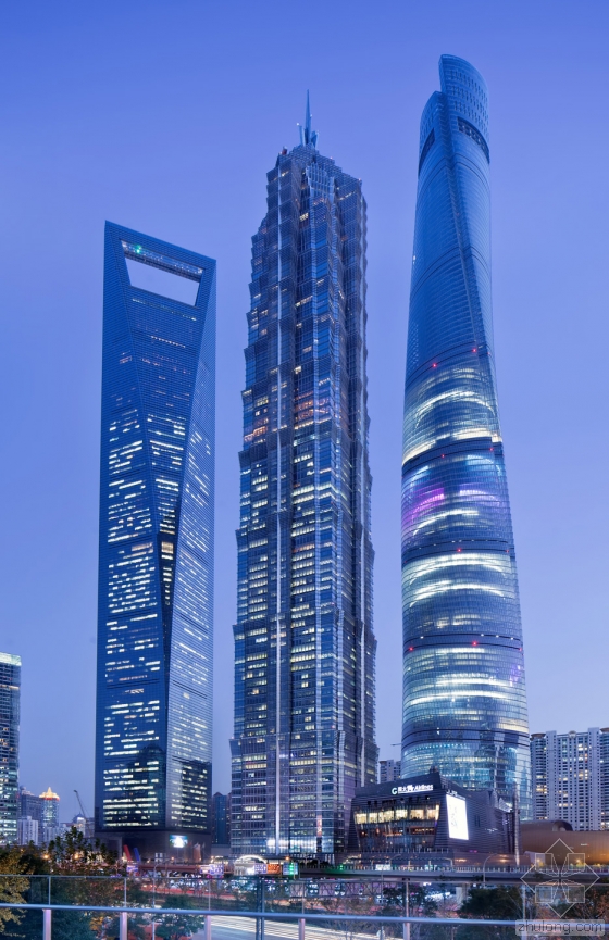 上海中心被评为世界最佳高层建筑